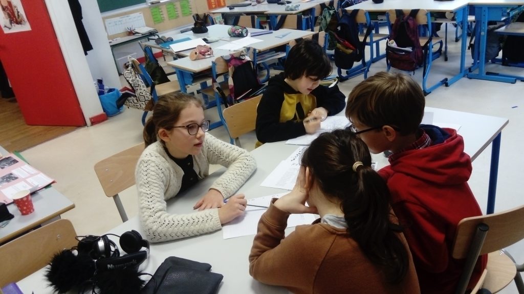 Les CM2 de l'école Harouys parlent des migrants à Nantes - Sonolab